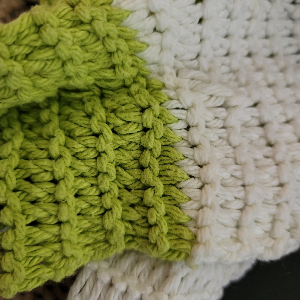 Assorted scarves - Picture 2 of 8